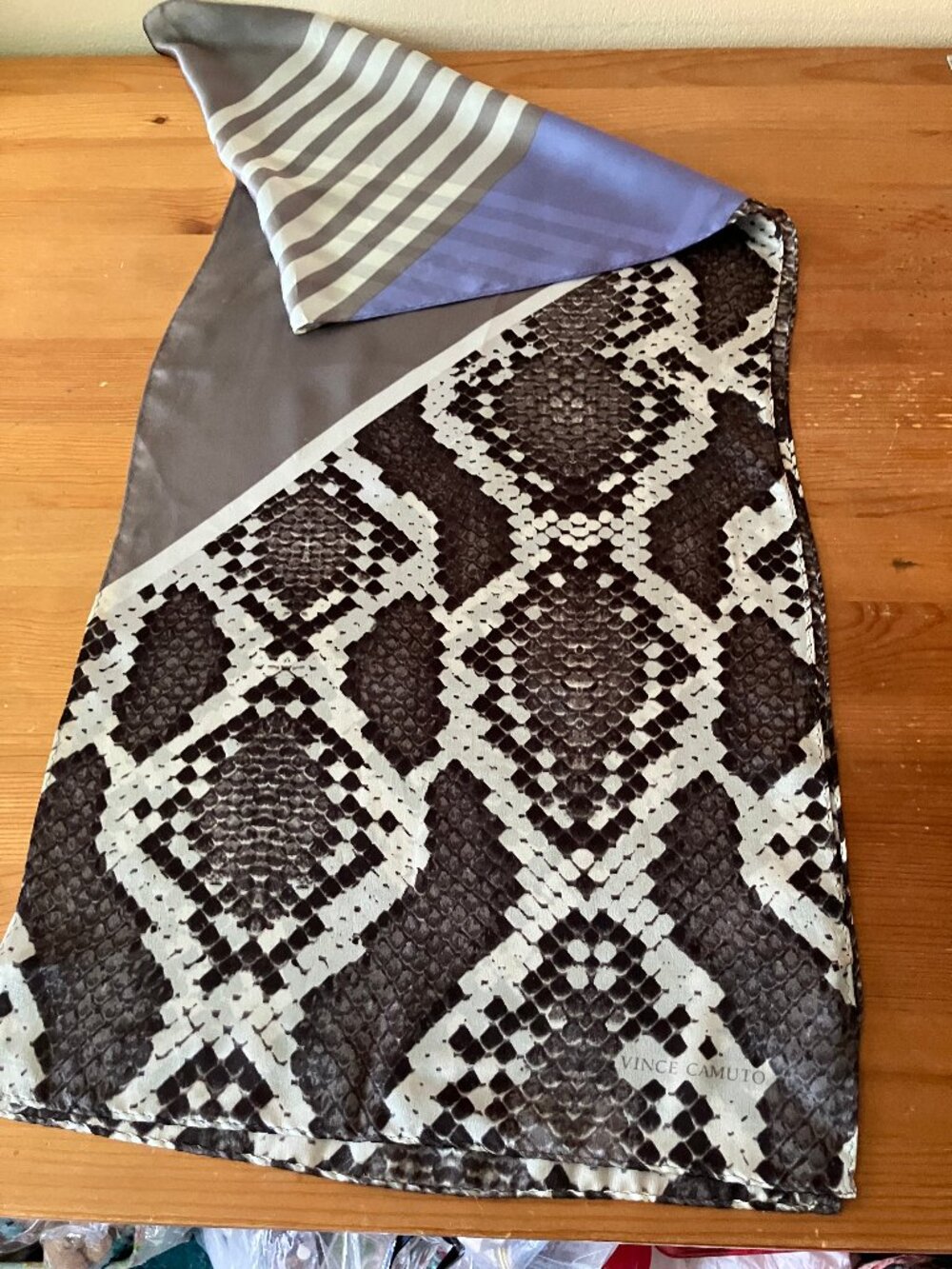 Vince Camuto Scarf Black/White snakeskin pattern and striped Blue/Grey prt 14x66